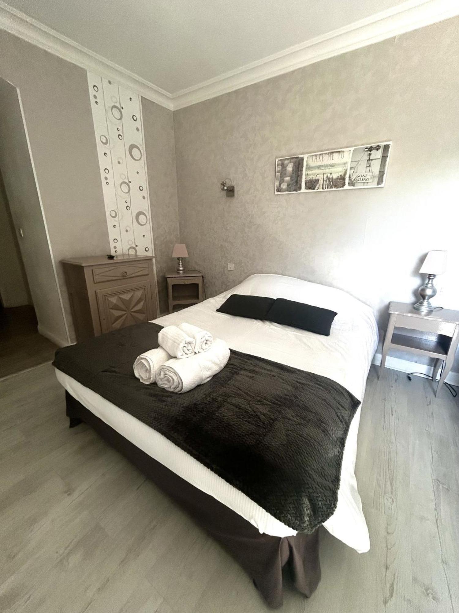 Hôtel Central Chaunay Zimmer foto